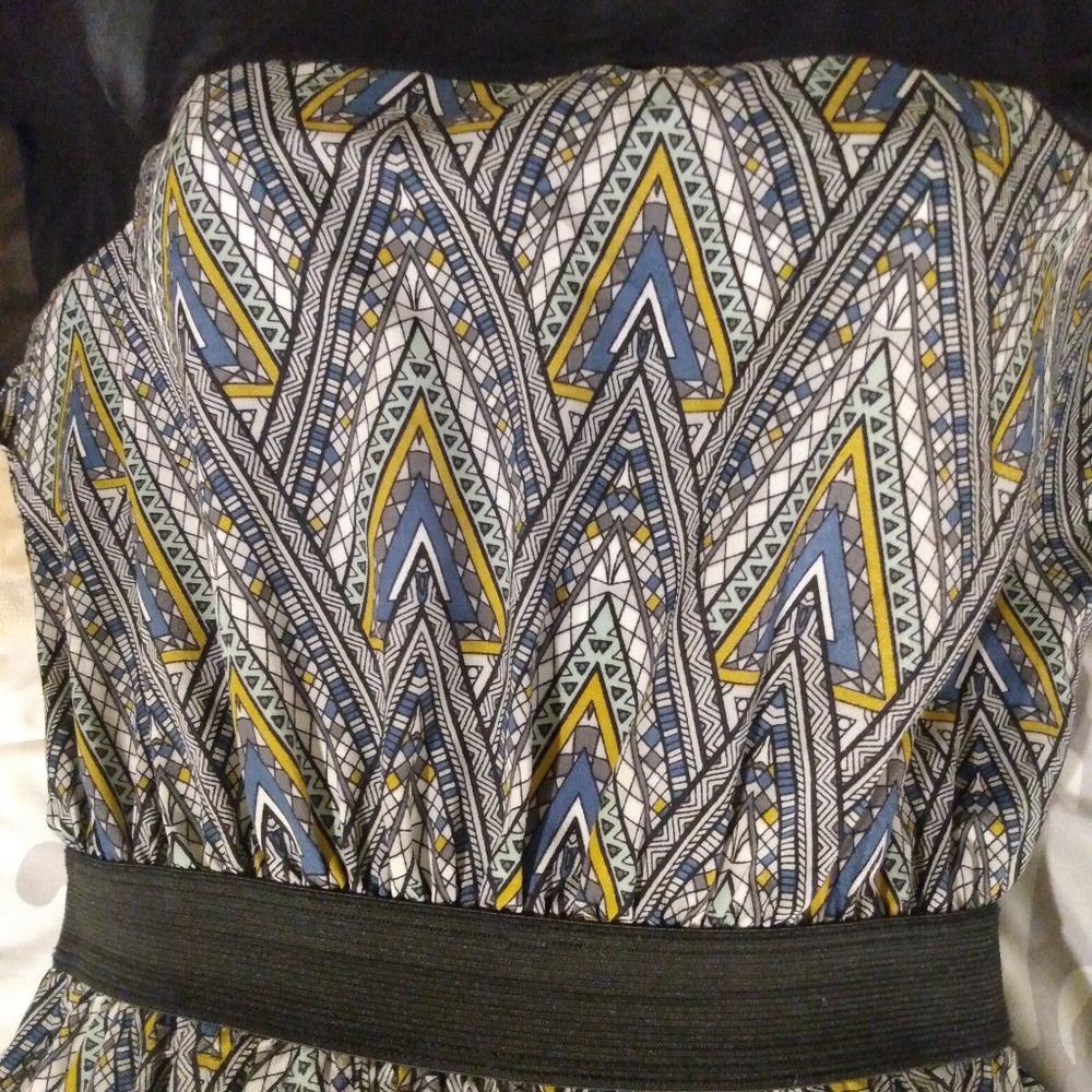 🌻Triangle Pattern Multi-Color Sleeveless Dress - Picture 5 of 7